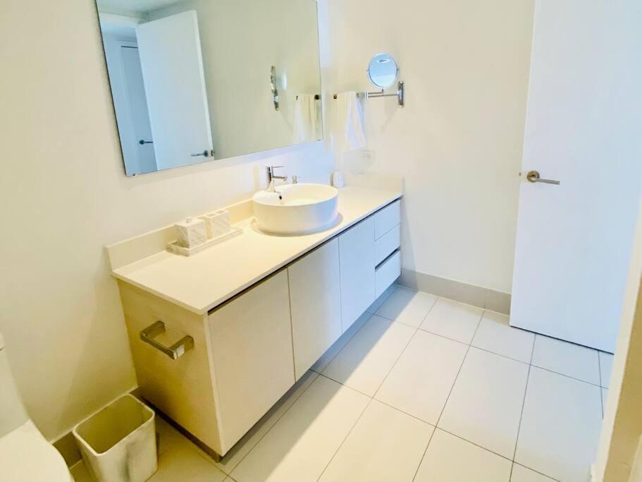 Beachwalk 1B-1B Apmt Amazing View 12A Hallandale Beach Eksteriør bilde